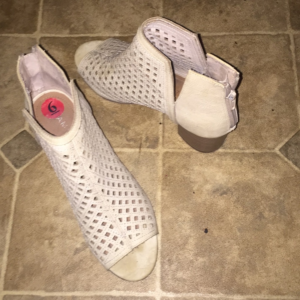 Shoes - Picture 3 of 3